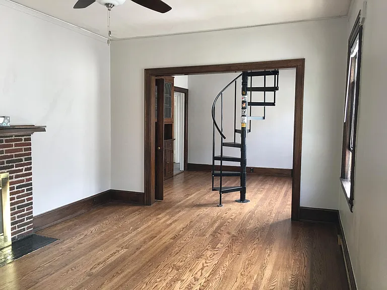 3332 N Downer Ave — Photo 2