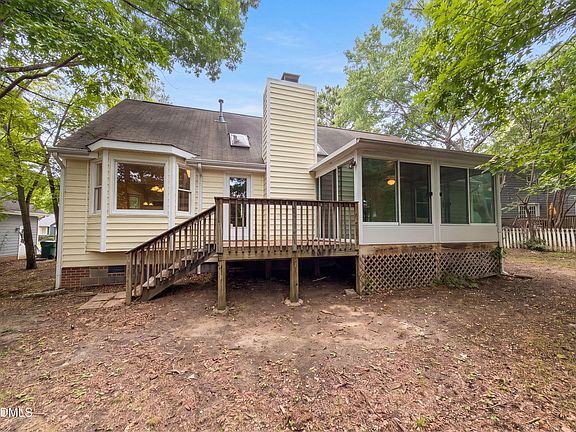 5th image of 1004 Clifford Dr