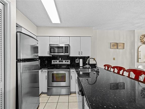 5th image of 645 Plantation Rd #6102