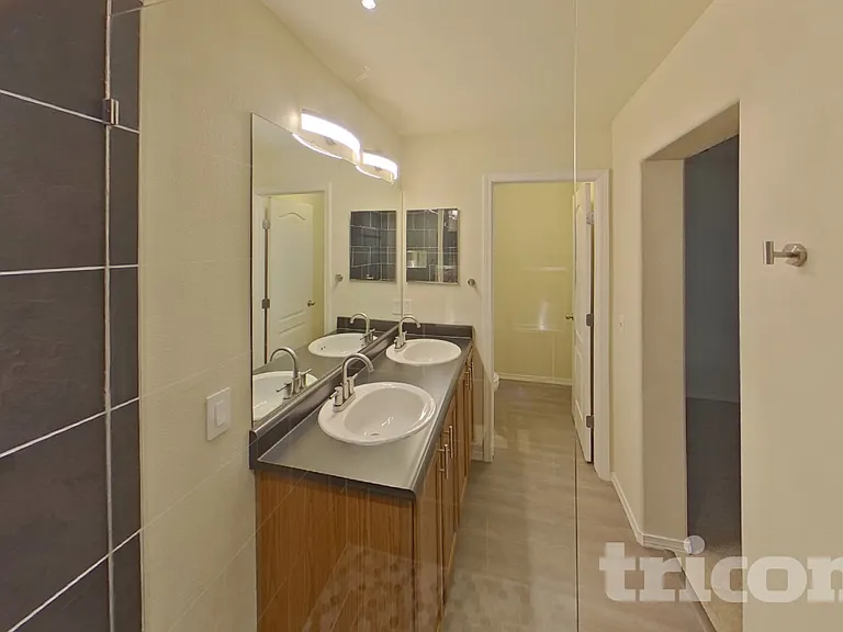 7147 Silverwind Cir — Photo 8