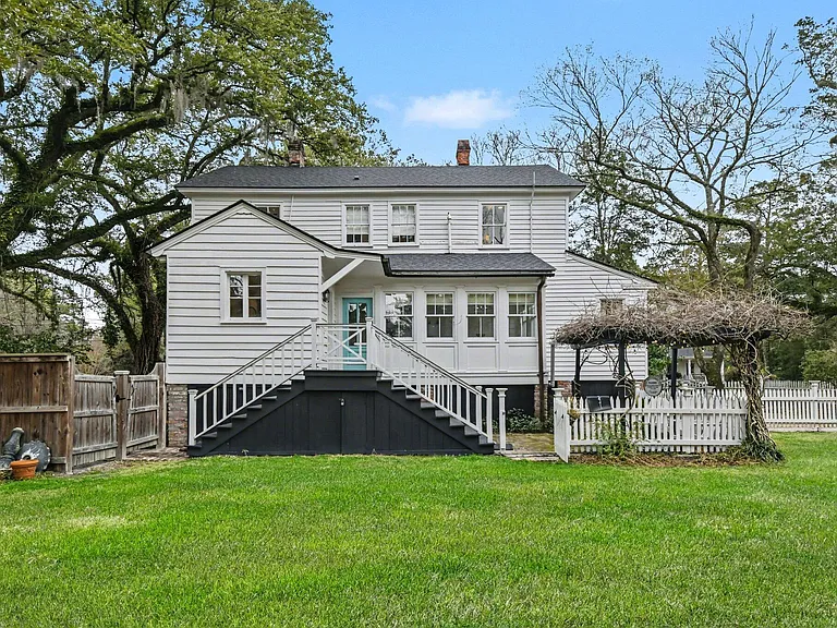 216 W Carolina Ave — Photo 44