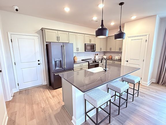 3rd image of 2718 Willowoak Trl #2504