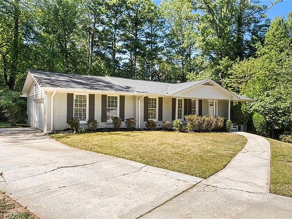 4th image of 3434 Palace Ct