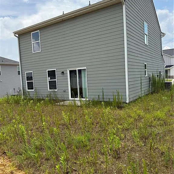128 Oxford Ln — Photo 9