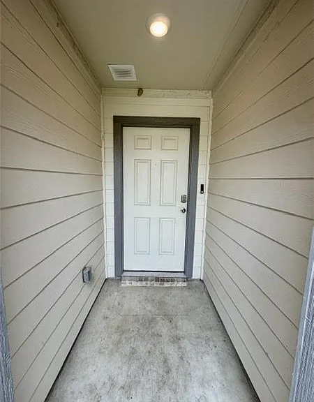 12516 Tarres Ct — Photo 2