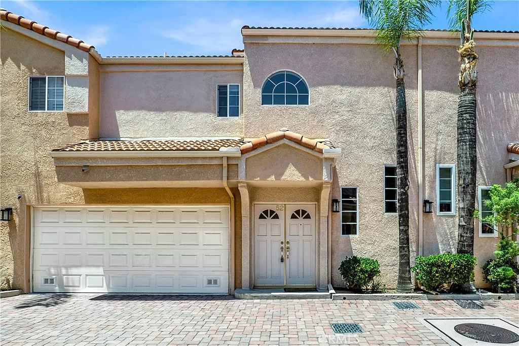 2 bed, 1633 sqft, $4,500 — Photo 3