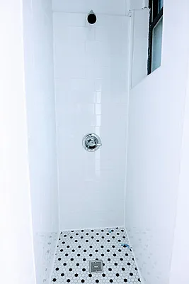 Rented by Voro, LLC | media 26