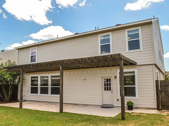 4th image of 11719 Oakdale Mdw