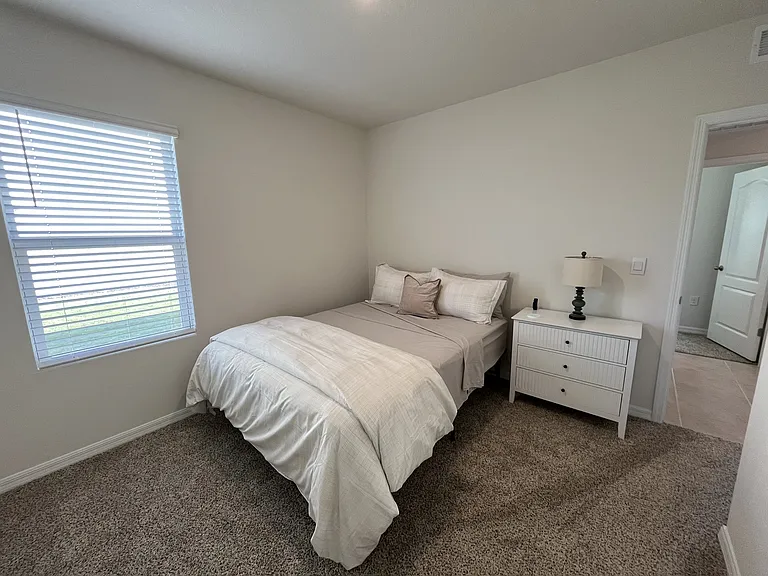 2219 Lake Preserve Cir — Photo 22