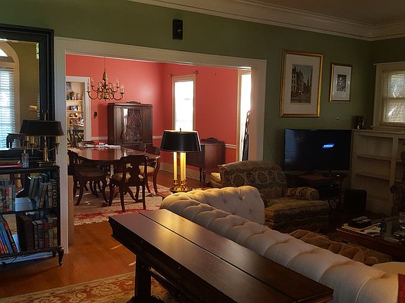 4th image of 806 E Grayson St