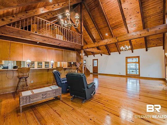 5th image of 14775 Ridge Rd