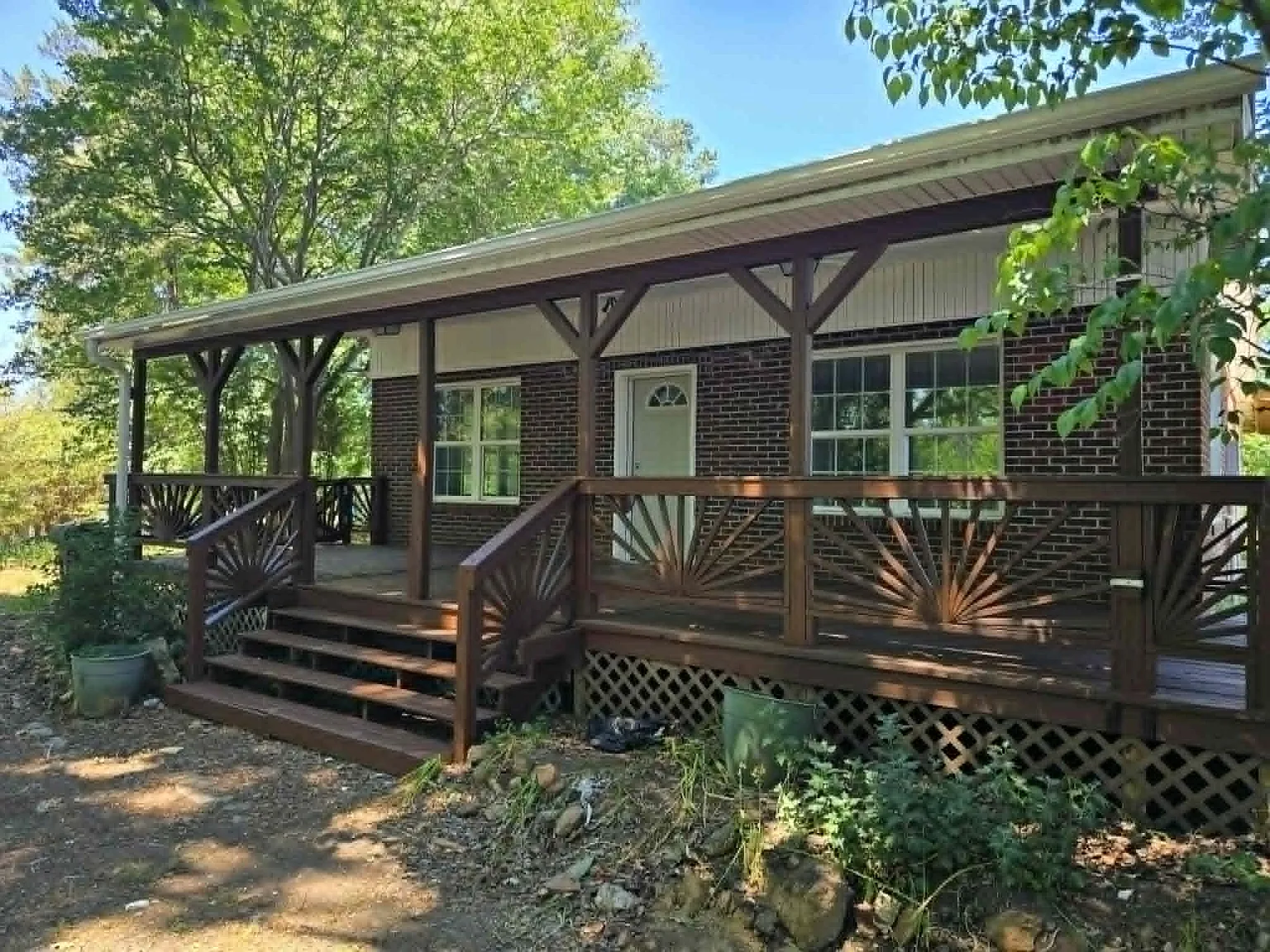 3 bed, 1395 sqft, $1,850 — Photo 1