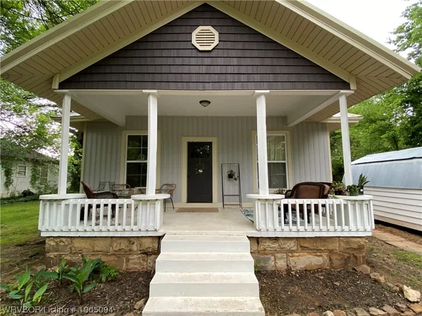 15 S Cherry St, Hartford, AR 72938