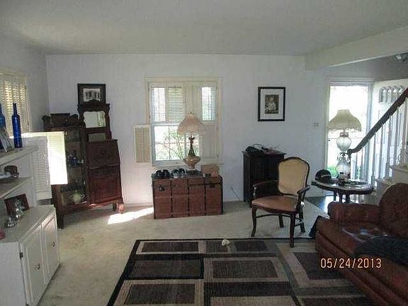 2nd image of 2751 Chadwick Dr