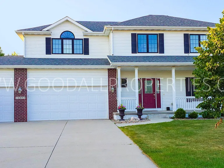 14405 Clearview Ln — Photo 1