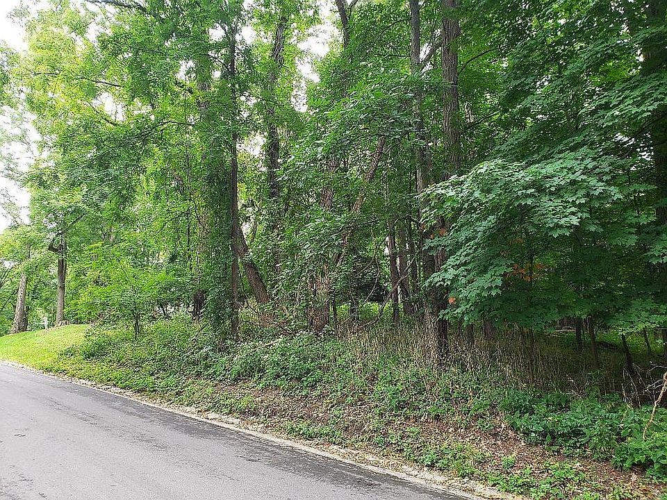 1st image of 3 Pine Needles Dr