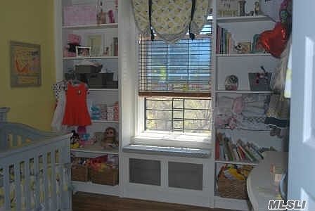 2nd image of 3047 Hobart St #6J