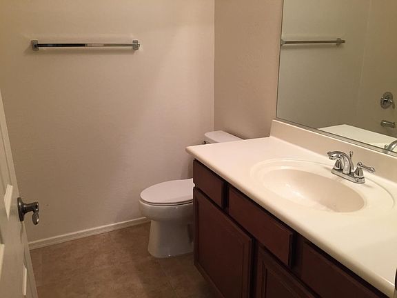 3nd full bath room