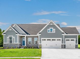 3976 Oak Creek Dr, Sugarcreek Township, OH 45440