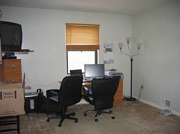 3rd image of 610 Sunset Cir