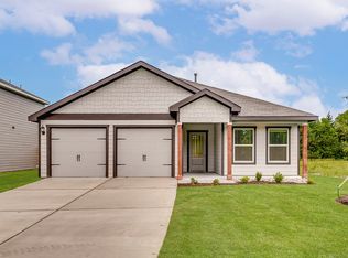 221 Southgate Dr, Terrell, TX 75160