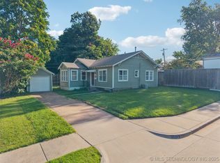 1871 E 16th St, Tulsa, OK 74104