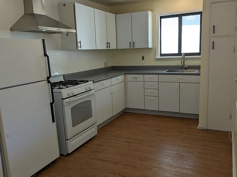 1427 Mapleton Ave #B — Photo 7