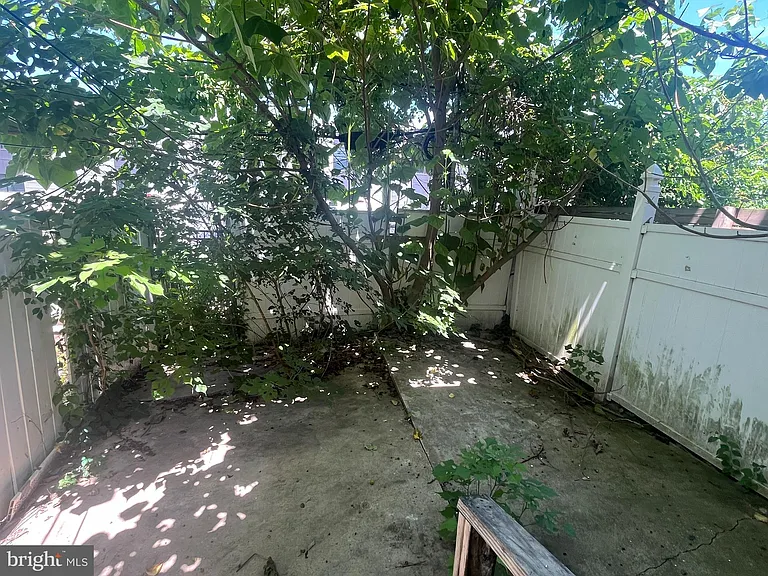 2023 W Oxford St #1 — Photo 5
