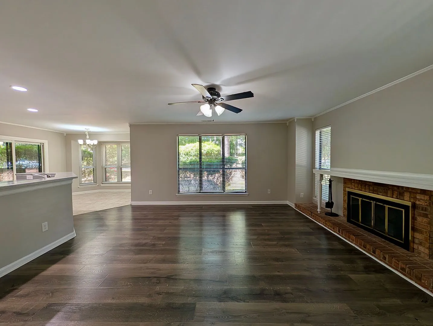 Updated 2-Bedroom Condo in a Prime Cary Location — Photo 4