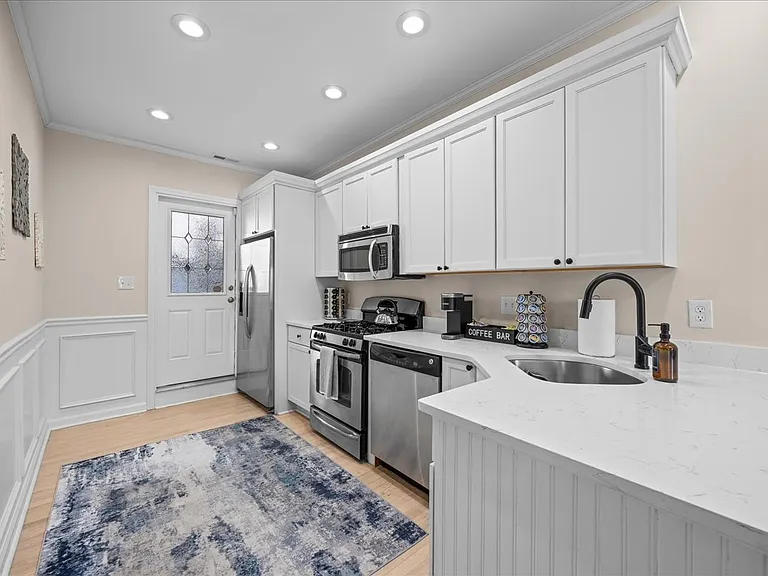5123 Ventnor Ave #B — Photo 14
