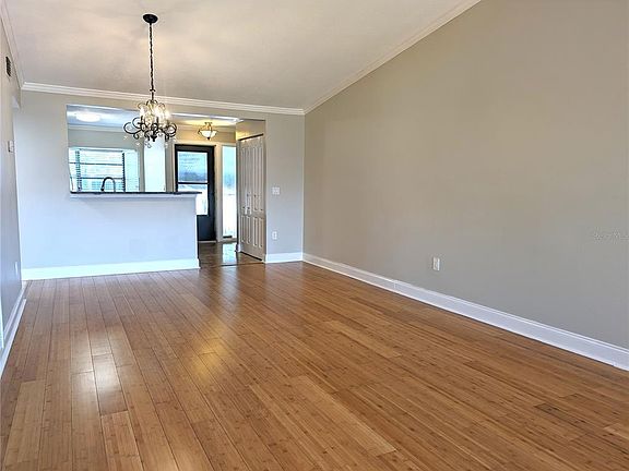 4th image of 5657 Summer Side Ln #33B