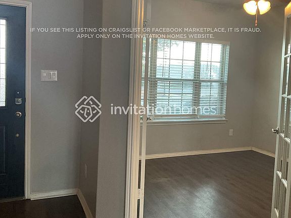 3rd image of 1405 Castle Creek Dr