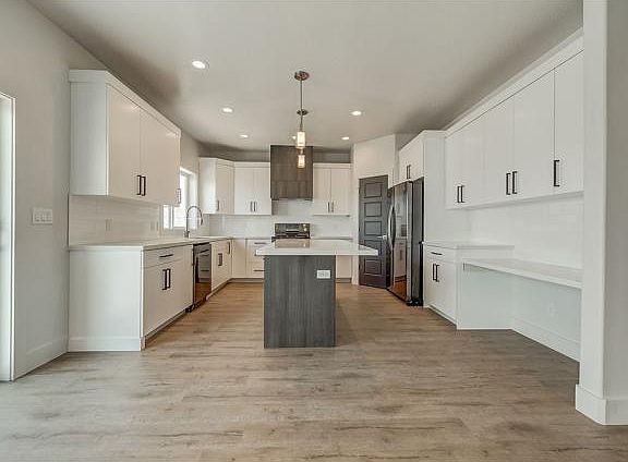 3rd image of 5428 N Meadow Lark Ln #19