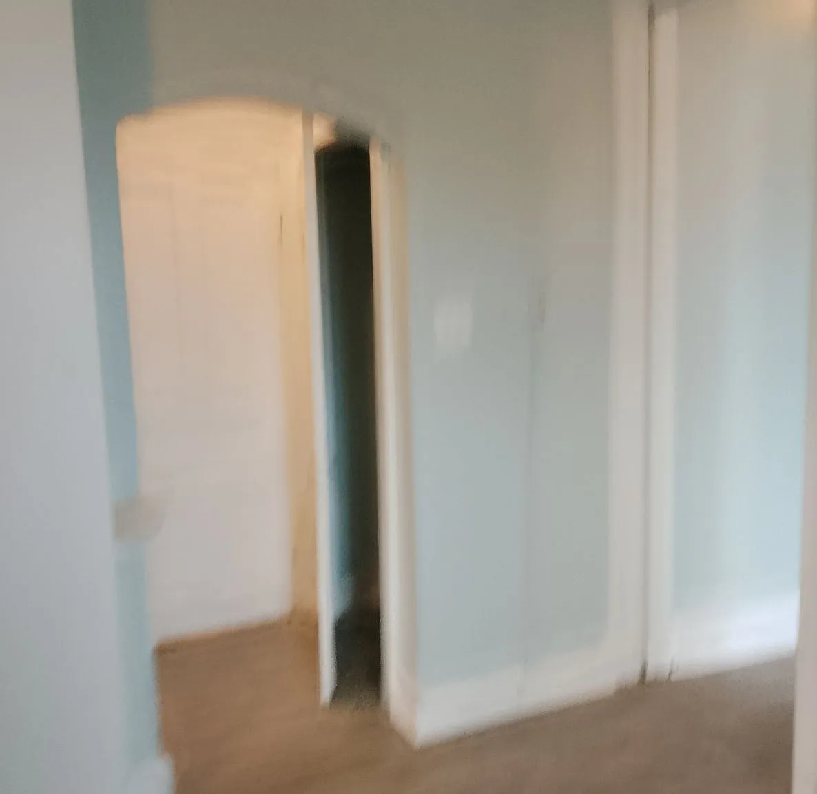406 E Gilbert St — Photo 3