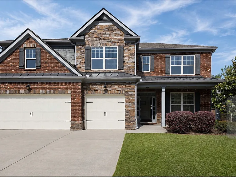 7770 Harbison Hollow Ln — Photo 3