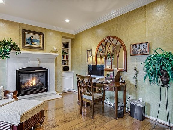 4th image of 5014 Cove Ct