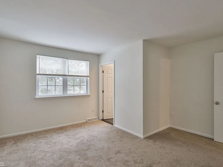 305 S Warminster Rd #B2 — Photo 11