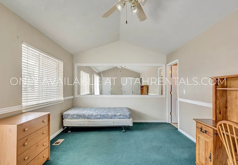 1343 S 1370 E — Photo 11