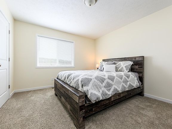 5th image of 3889 Vale Dr #3889