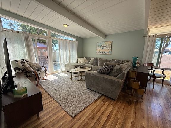 3rd image of 702 Elder Ave