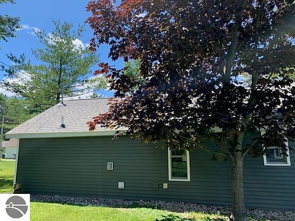 5th image of 306 Lakewood Dr
