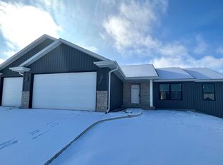 1305 Greyhound St, Appleton, WI 54913