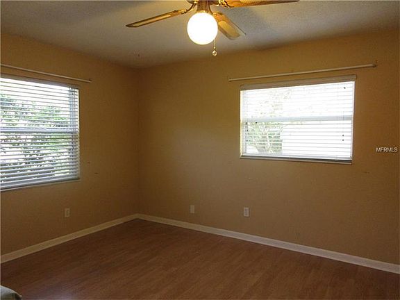 5th image of 364 Celery Cir