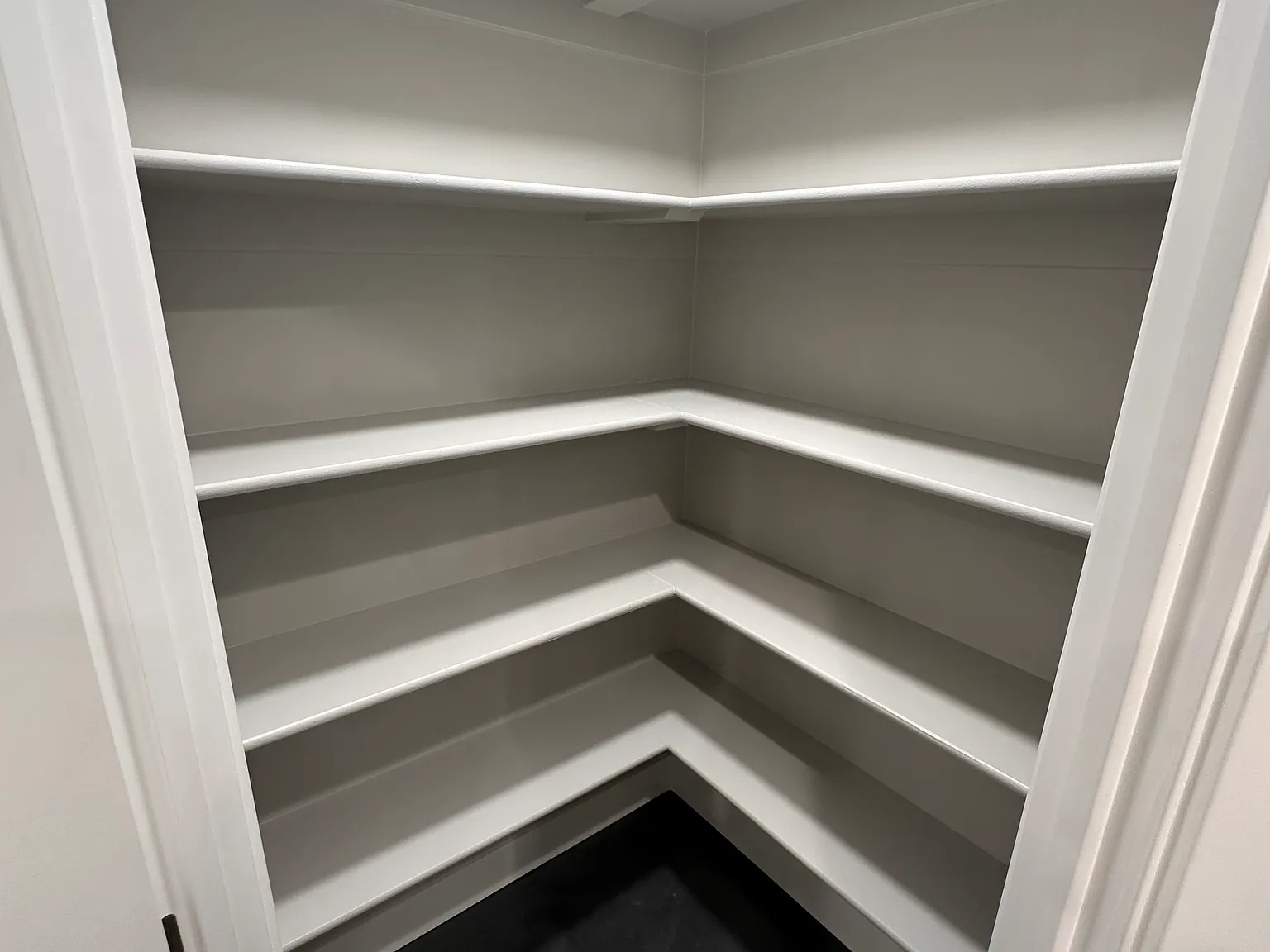 1 bed, 1.5 bath, 1800 sqft, $1,600 — Photo 2