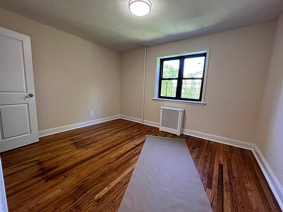 5th image of 20-31 19th St #2F