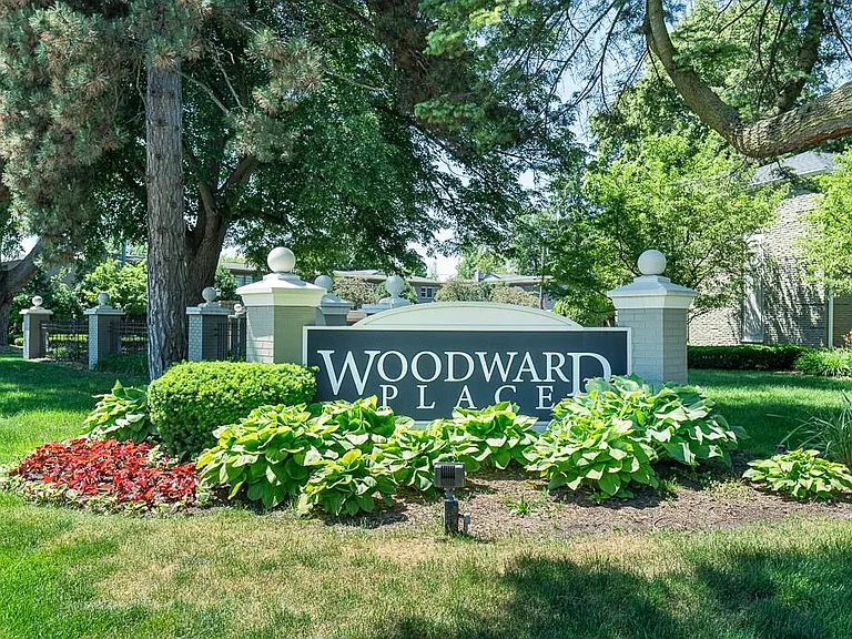 1113 N Old Woodward Ave #38 — Photo 3