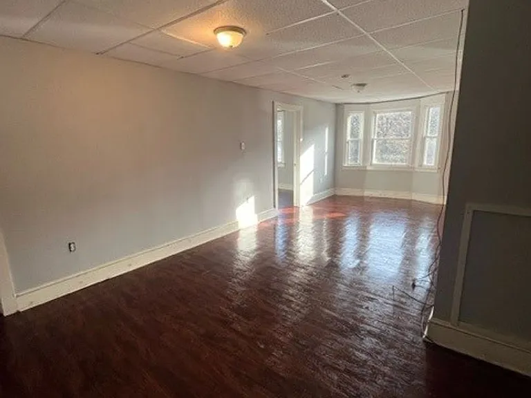 10 Valley Street — Photo 19