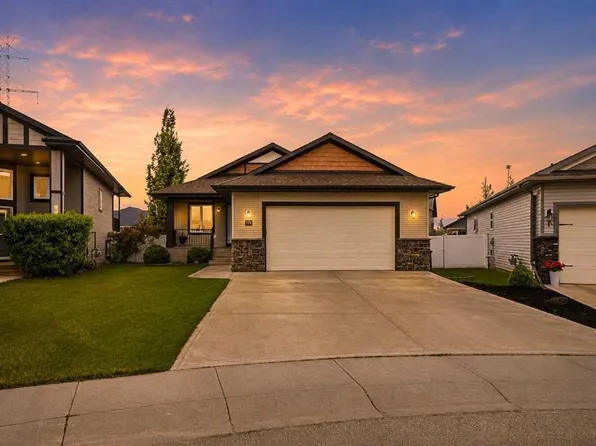 171 W Voisin Close, Red Deer, AB T4R 0M7