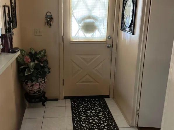 19205 Indian Wells Ct #30-F, North Fort Myers, FL 33903