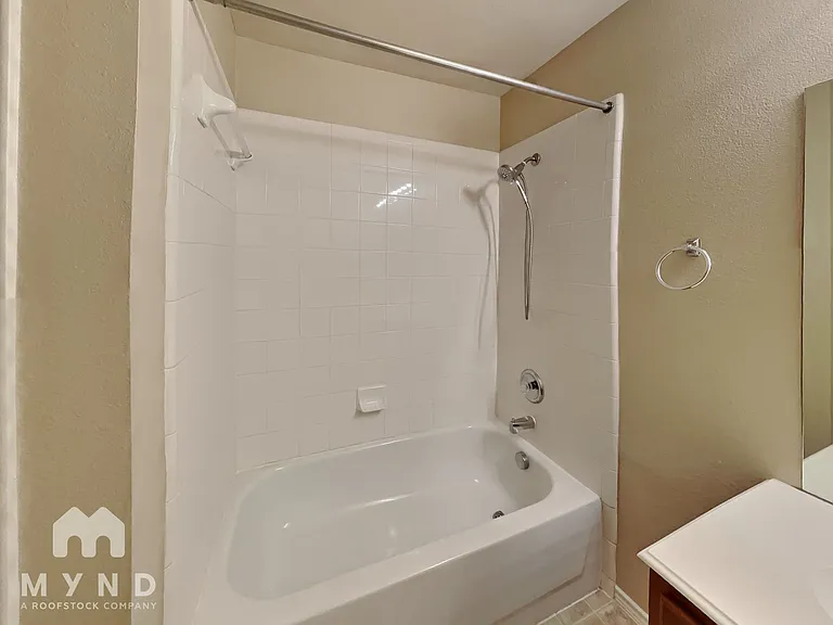 4812 Heather Glen Trl — Photo 10